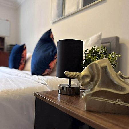 Spacious 3 Bed, 2 Bath In The Heart Of Shoreditch Лондон Екстериор снимка